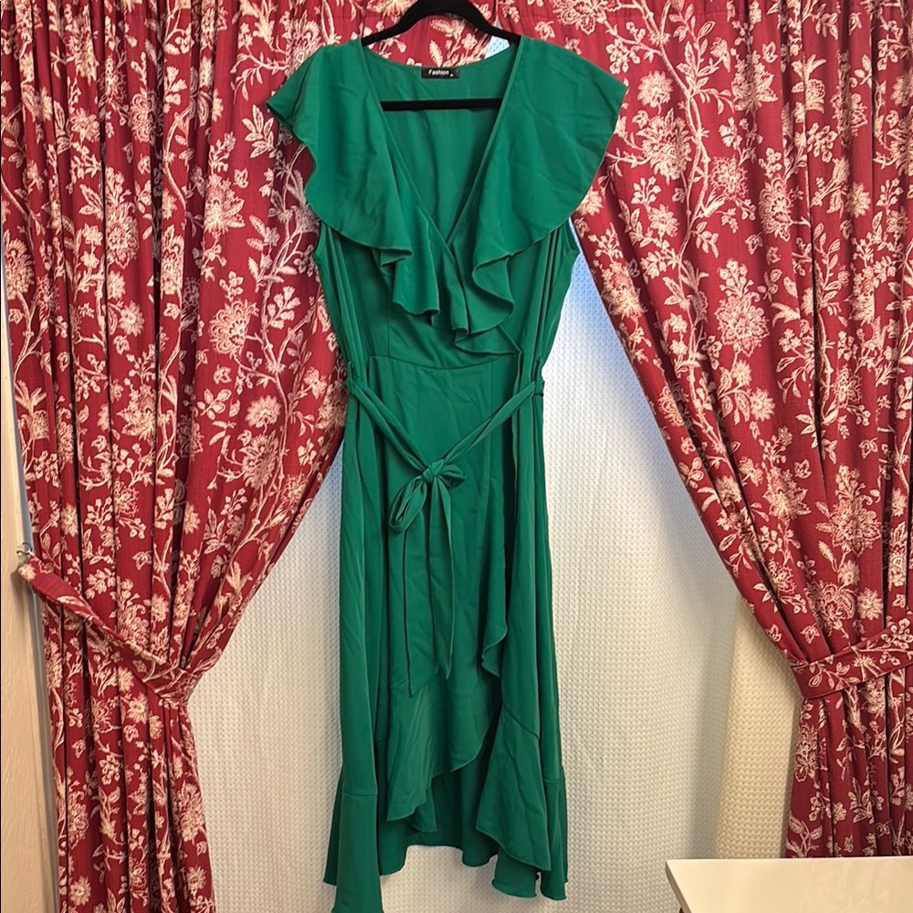 Elegant Green Ruffle Dress